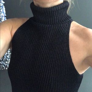 ANNE Klein sleeveless turtleneck. PRISTINE